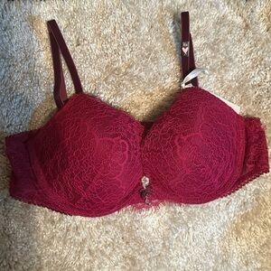 NWT Victoria’s Secret Dream Angels push-up bra, burgundy with velvet strap 36B